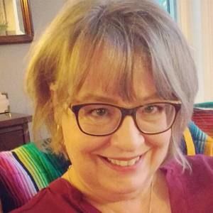 Meet your Posher, Hilary